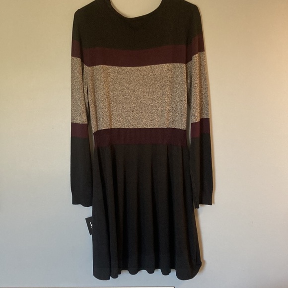 By & by black,raisin and black and white mix sweater dress - Picture 2 of 4